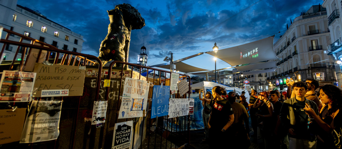 Imagen de la acampada en la Puerta del Sol