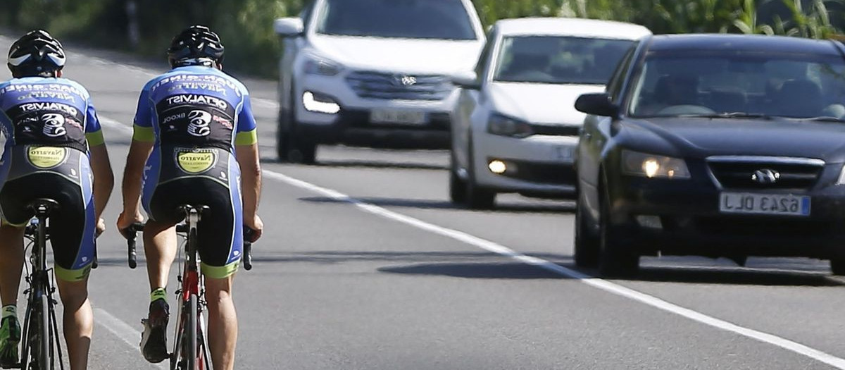 Adelantar a bicis se va a convertir en una manobra de riesgo