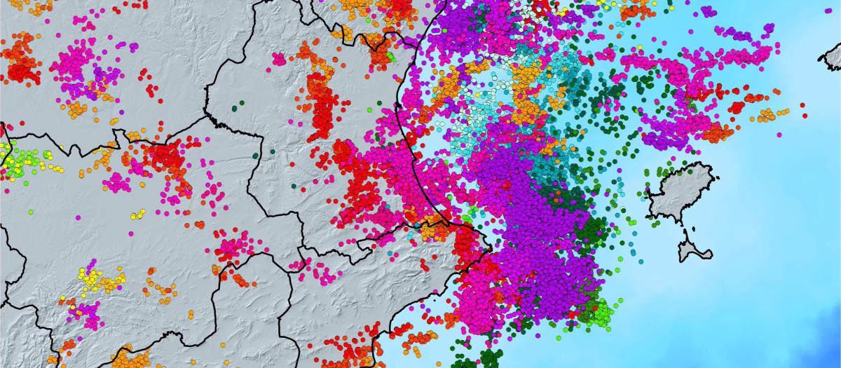 Mapa con los rayos que cayeron en la Comunidad Valenciana