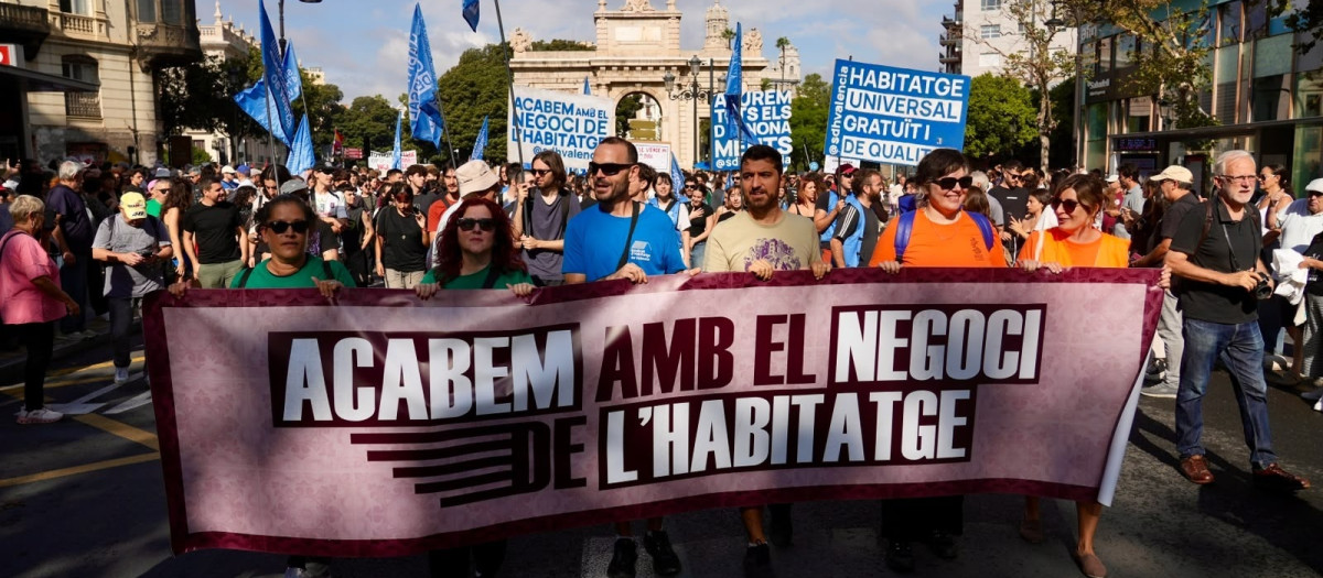 Imagen de la manifestación por el derecho a la vivienda en Valencia, a 3 de octubre de 2026