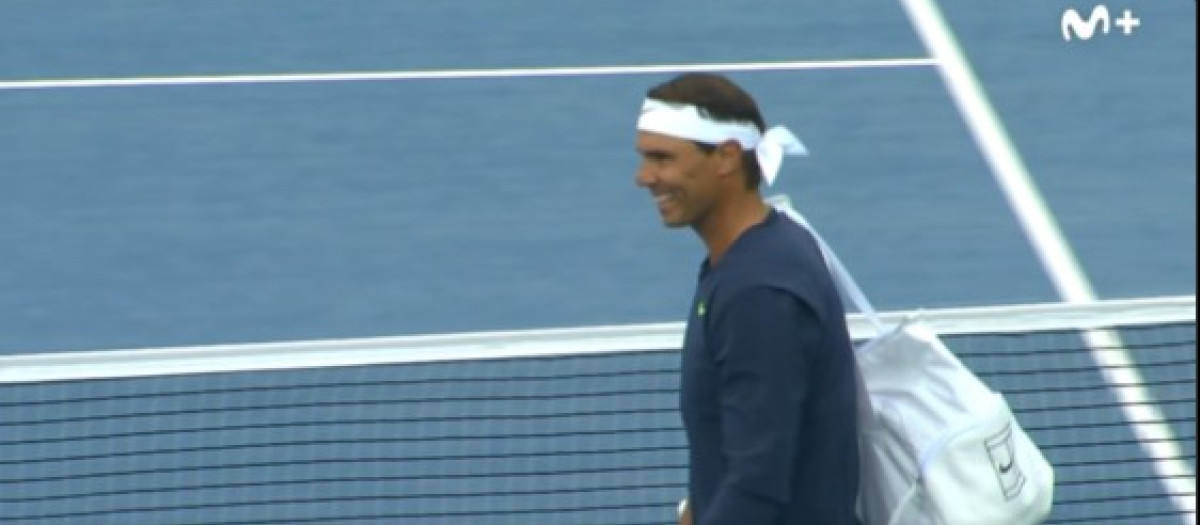 Rafa Nadal recibió una gran ovación en su regreso a las pistas 683 días después
