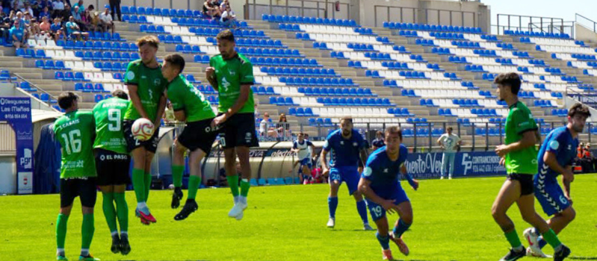 Una imagen de un partido del Atlético Paso esta temporada