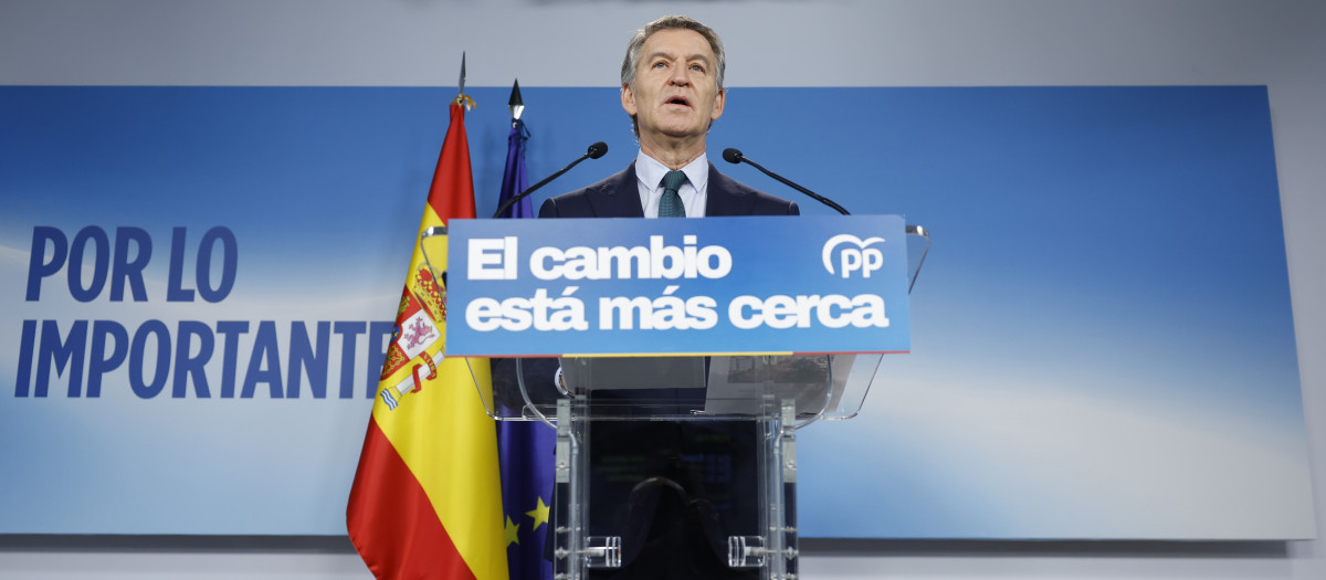Alberto Núñez Feijóo, este lunes en la sede del PP