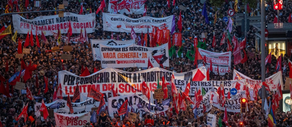 Manifestación en favor de la vivienda en Barcelona