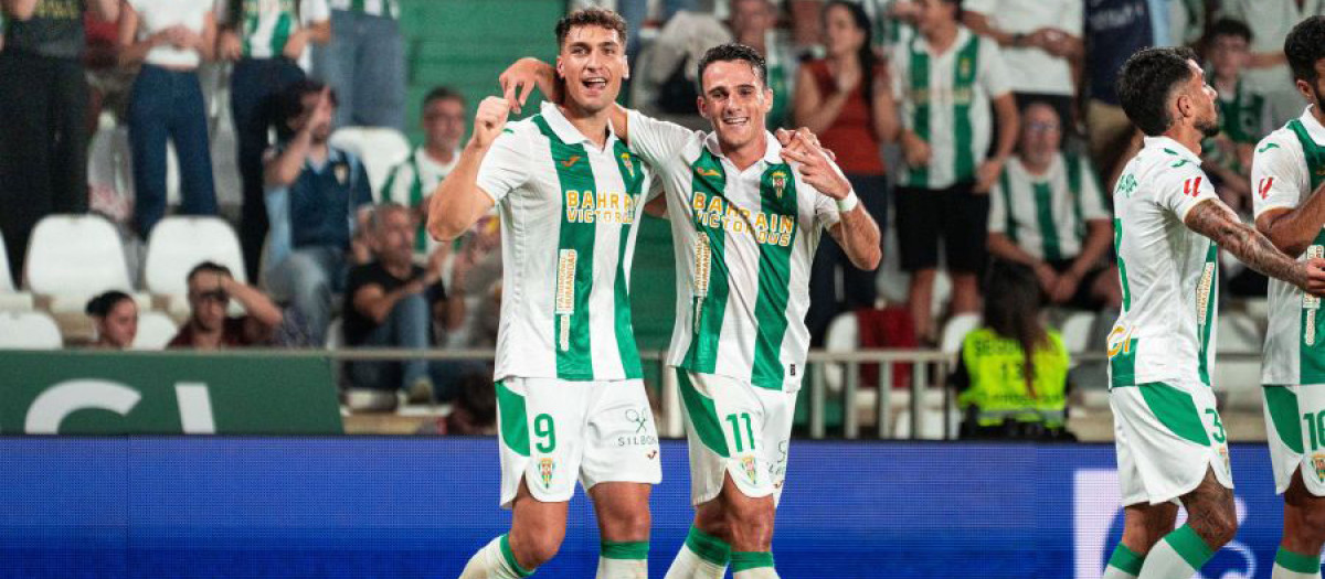 Diego Percan y Diego Bri celebran el 2-1