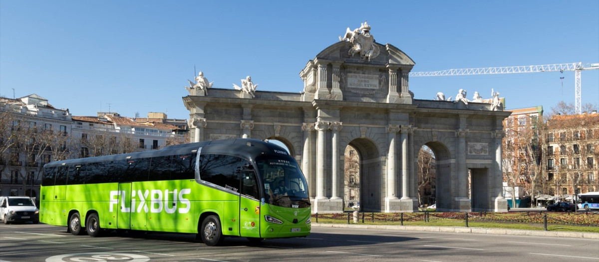 Autobús de Flixbus en Madrid

REMITIDA / HANDOUT por FLIXBUS
Fotografía remitida a medios de comunicación exclusivamente para ilustrar la noticia a la que hace referencia la imagen, y citando la procedencia de la imagen en la firma
07/10/2026