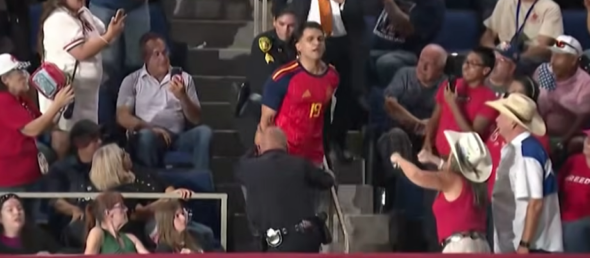 Imagen del joven expulsado del mitin de Trump en San Antonio