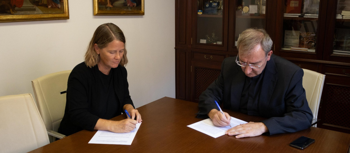 Francina Giese y Joaquín Alberto Nieva, en la firma del convenio