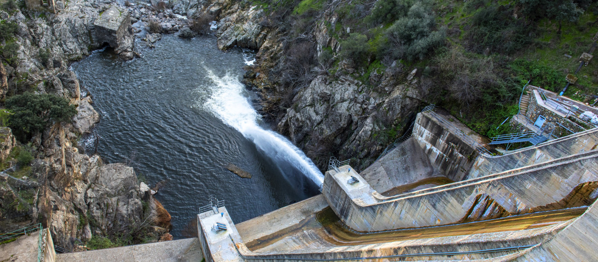 Embalse y presa de Picadas, a 22 de febrero de 2026, en Aldea del Fresno