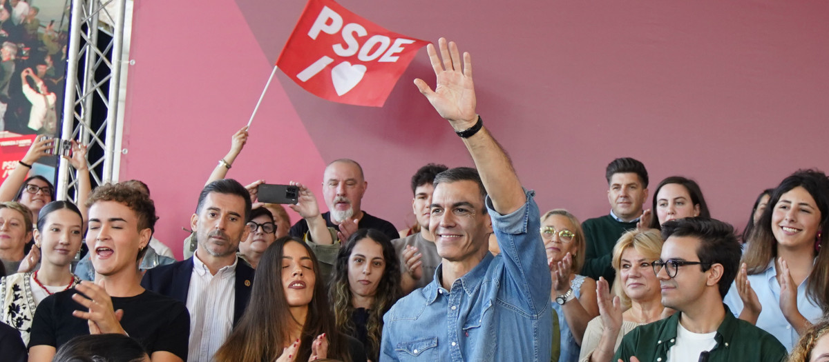El presidente del Gobierno, Pedro Sánchez, este domingo en Ponferrada
