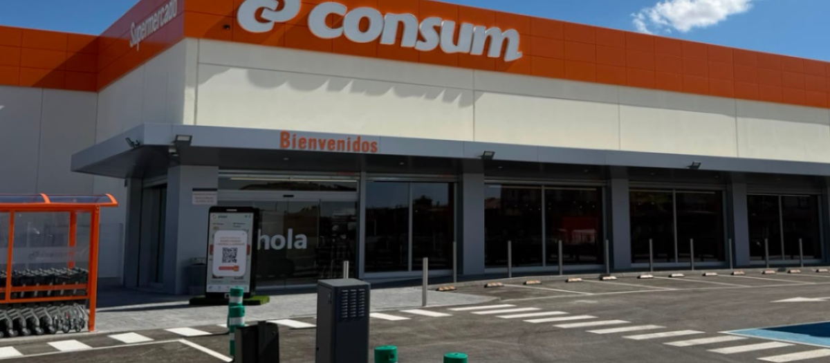 Imagen de un supermercado de Consum