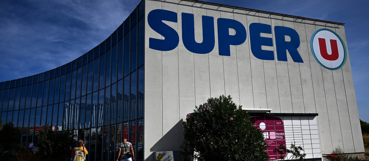 Supermercado Super U en Béziers, al sur de Francia