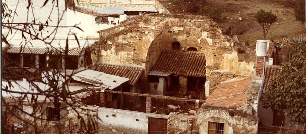 Antigua ermita de San Sebastían en una foto de archivo