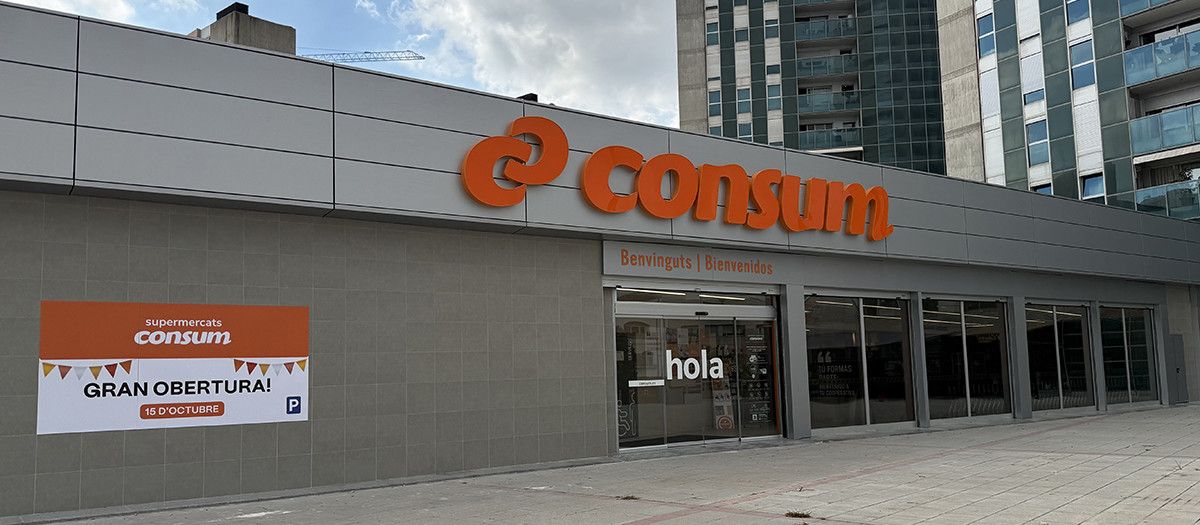 Imagen de la apertura del nuevo Consum en Terrassa