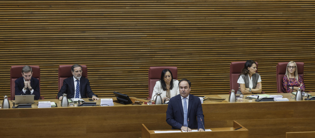 Imagen del presidente de la Generalitat tomada en las Cortes Valencianas