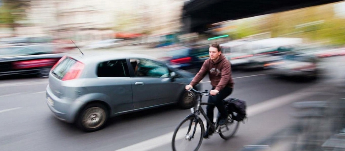 Encontrarse un ciclista en sentido contrario puede ser un problema independientemente de la velocidad
