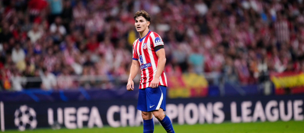 Julián Álvarez, durante el Atlético de Madrid - Manchester United