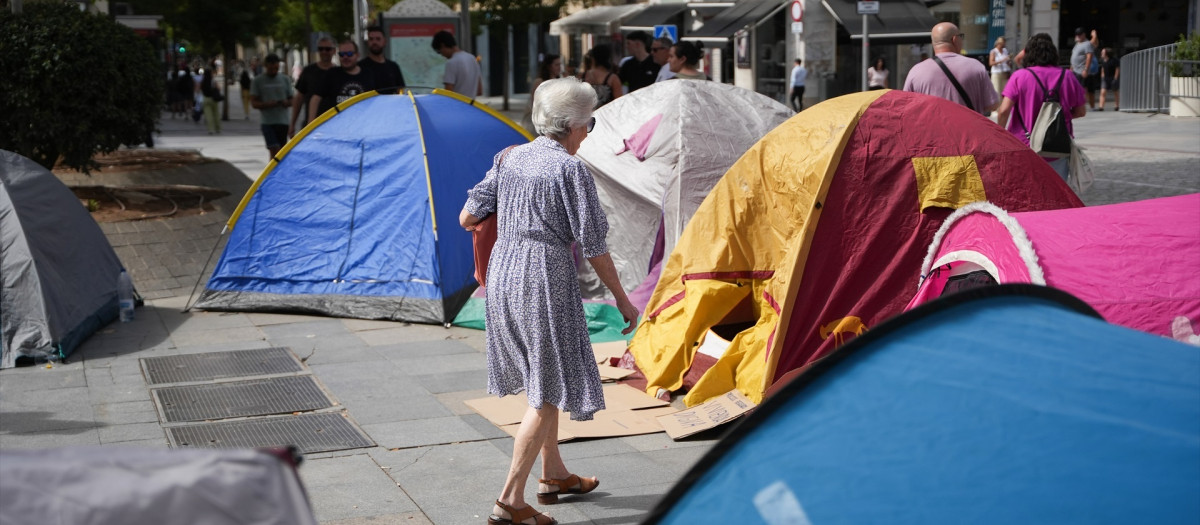 El Sindicato de Inquilinas e Inquilinos de Sevilla ha anunciado este viernes, 16 de octubre, que se retira de la acampada de las Setas de la Encarnación