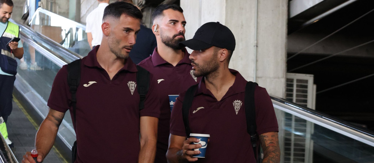 Albarrán, Álex Martín y Guillherme antes de iniciar viaje a Madrid