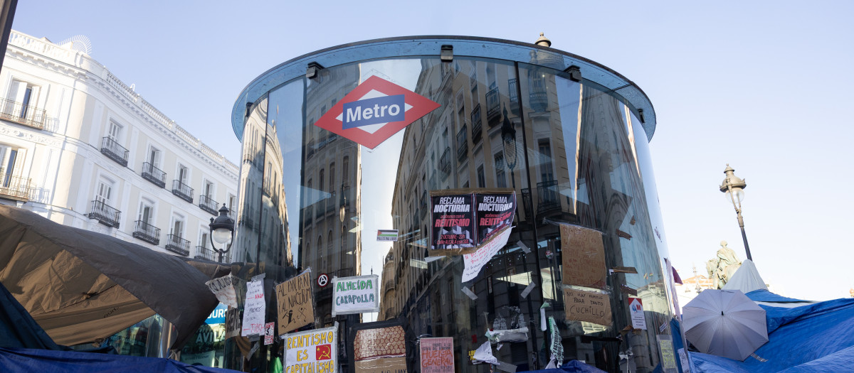 Acceso a Metro de Madrid en la Puerta del Sol
