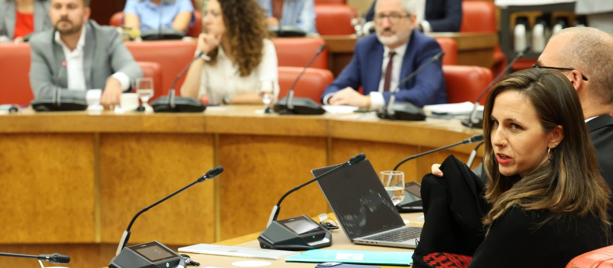 La diputada de Podemos, Ione Belarra, en la Diputación Permanente del Congreso de los Diputados, a 16 de octubre de 2026, en Madrid (España). La Diputación Permanente del Congreso, el único órgano parlamentario que permanece activo tras la disolución de las Cortes, vota los decretos leyes que incluyen ayudas a los combustibles como consecuencia de la guerra de Irán y el que fija una condonación del reintegro de los anticipos a cuenta de las ayudas concedidas por la dana de 2024.

Marta Fernández / Europa Press
16/10/2026