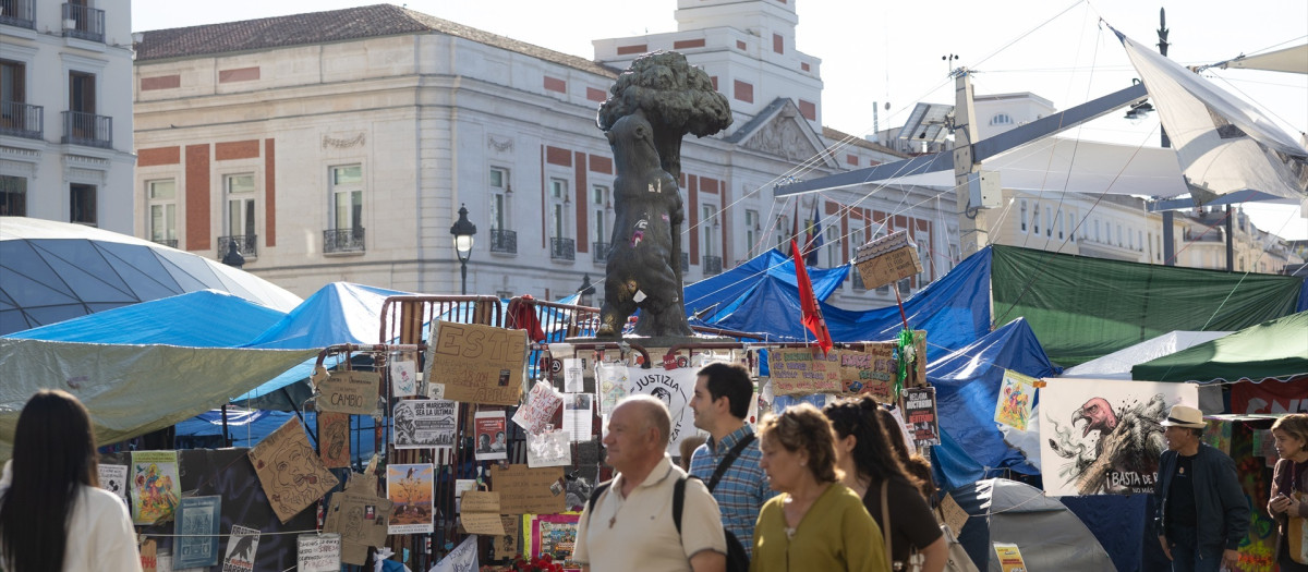 Imagen de la acampada en la Puerta del Sol