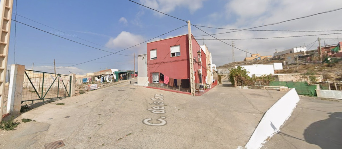 Zona donde se ha producido el enfrentamiento entre gitanos y senegaleses en Pechina (Almería)