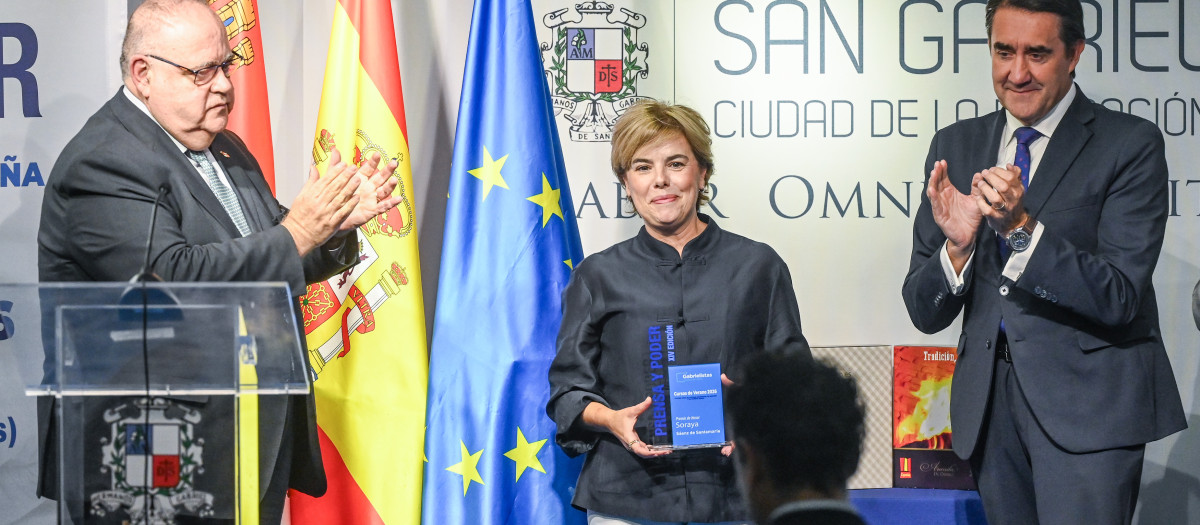 La exvicepresidenta del Gobierno, Soraya Sáenz de Santamaría, acude al acto institucional de entrega del Premio Prensa y Poder de Honor