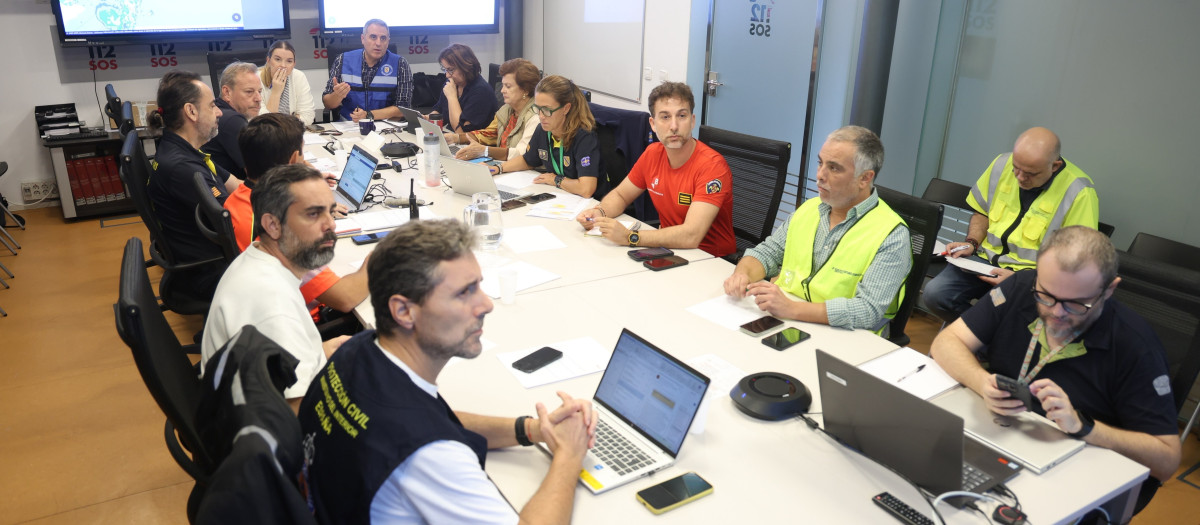 Reunión del Comité Técnico Asesor del Plan Meteobal.

REMITIDA / HANDOUT por CAIB
Fotografía remitida a medios de comunicación exclusivamente para ilustrar la noticia a la que hace referencia la imagen, y citando la procedencia de la imagen en la firma
18/10/2026
