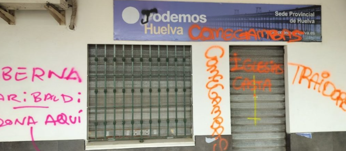 Según Podemos, no se trata del primer ataque contra sus instalaciones