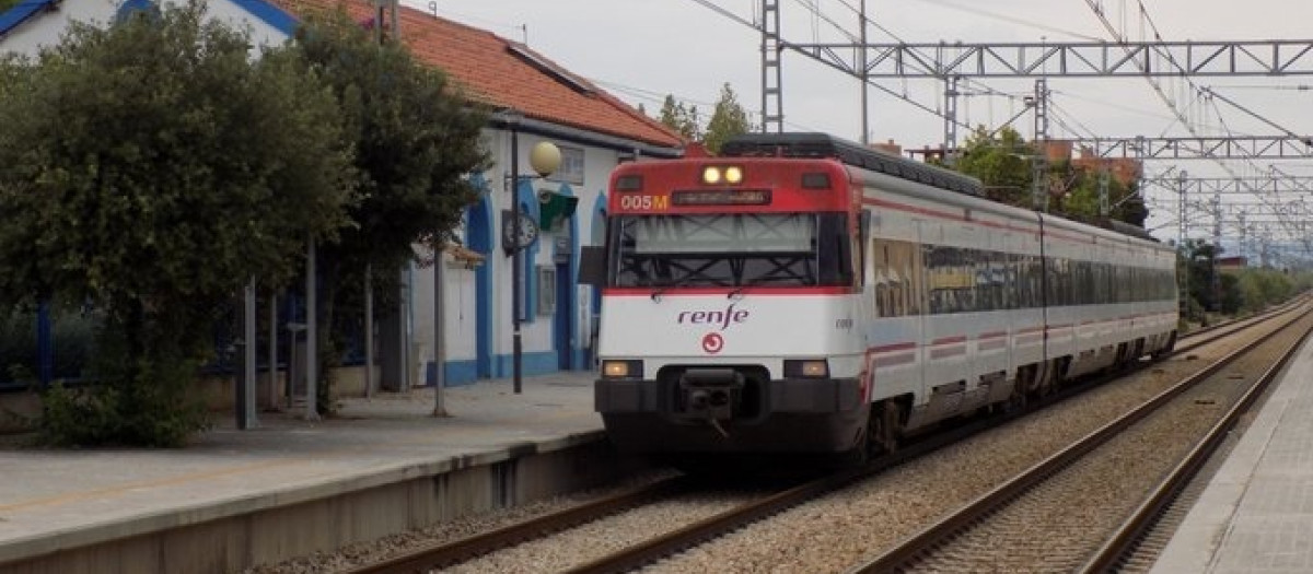Imagen de archivo de un tren de cercanías en Valencia