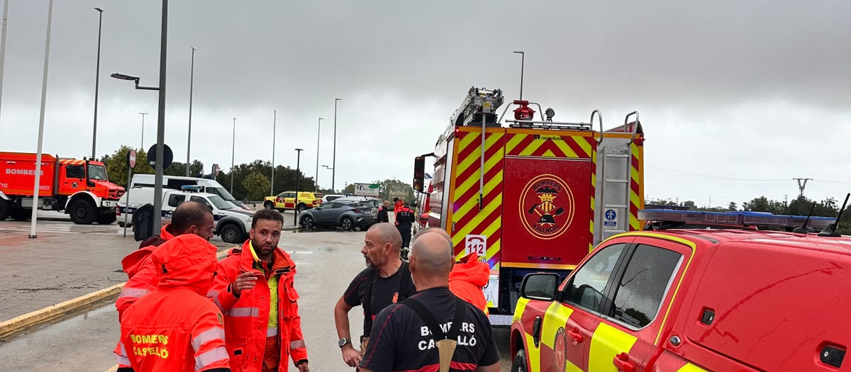 Imagen de los efectivos de Bomberos de Castellón enviados a Oliva