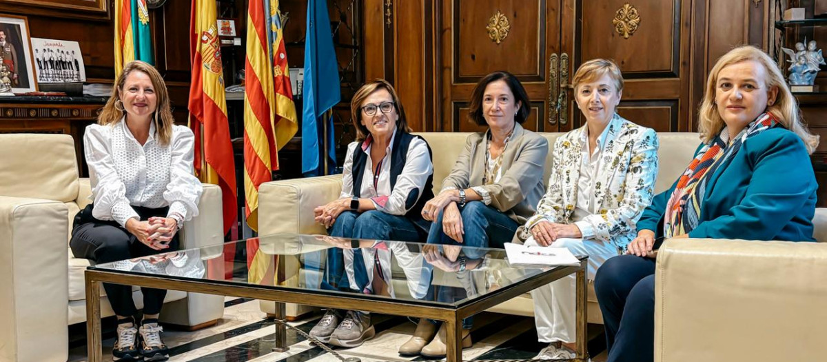 Begoña Carrasco durante la visita de NDCS