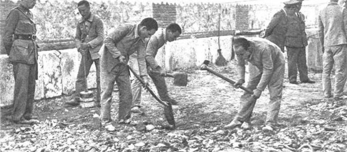El Campo número 2 se inauguró a finales de abril de 1938 en L'Hospitalet de l'Infant y Vandellòs