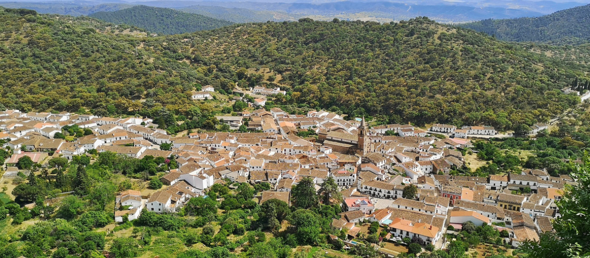 Vista de Linares de la Sierra, en la provincia de Huelva