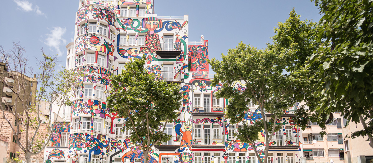 La fachada, obra de José Luis Mesas