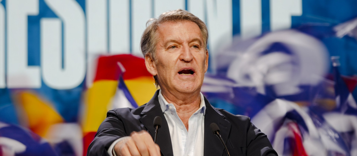 Intervención del presidente del PP, Alberto Núñez Feijóo en un acto en Vigo