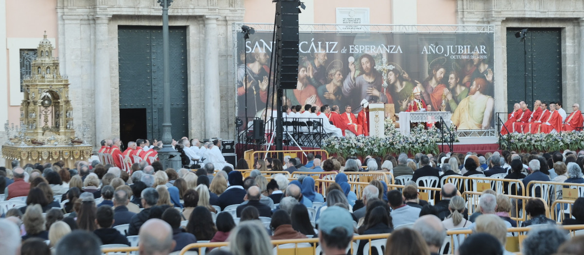 Imagen de la Vigilia por el Santo Cáliz en Valencia.