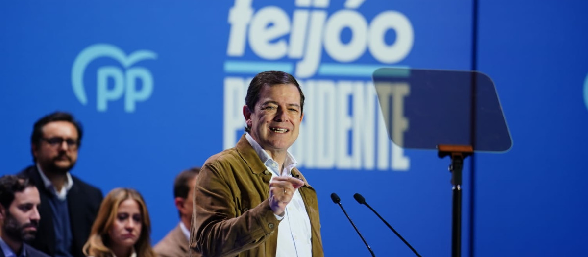 Alfonso Fernández Mañueco, en el mitin popular de Salamanca