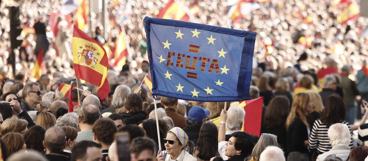 Manifestación de Mujeres Caballas por las calles de Madrid