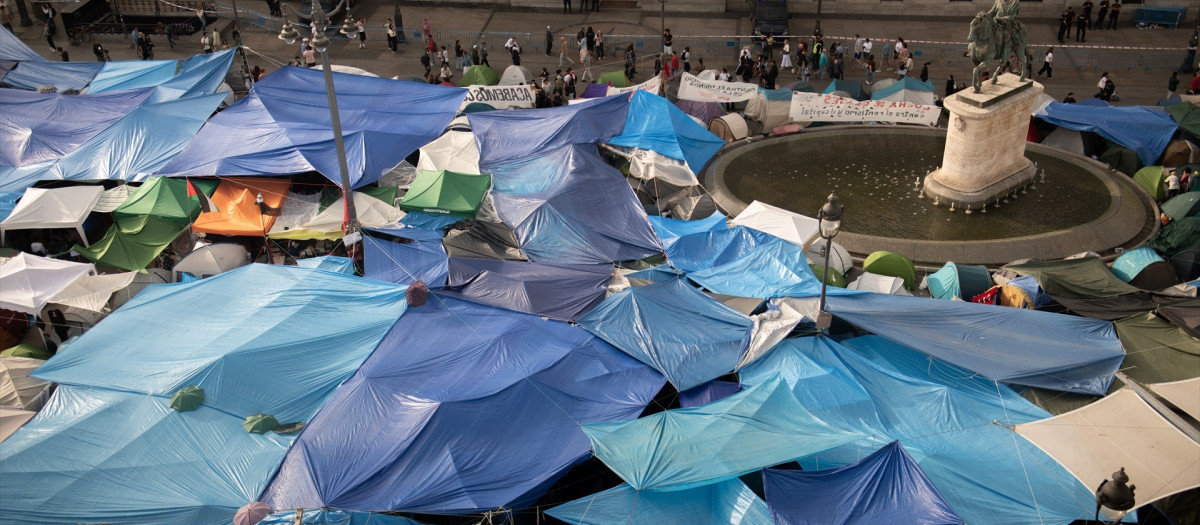 Vista general de la acampada en la Puerta del Sol de Madrid