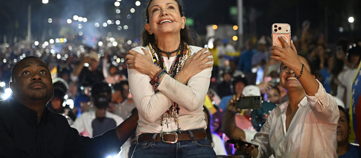 Corina Machado en su llegada a Caracas