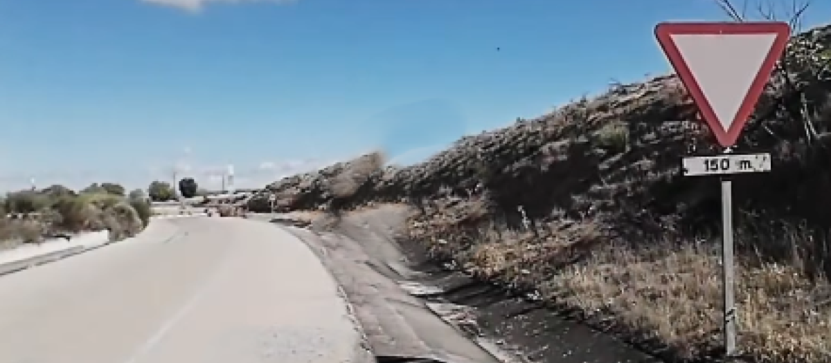 Imagen de la carretera abandonada