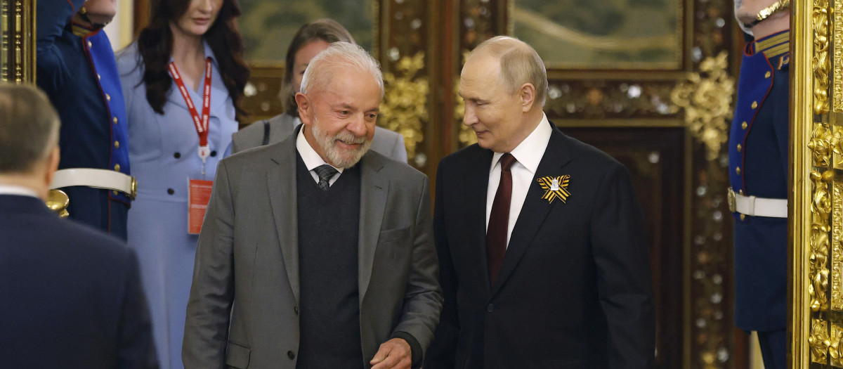 Luiz Inacio Lula da Silva, presidente de Brasil, junto a Vladimir Putin en Moscú (Mayo 2025)
