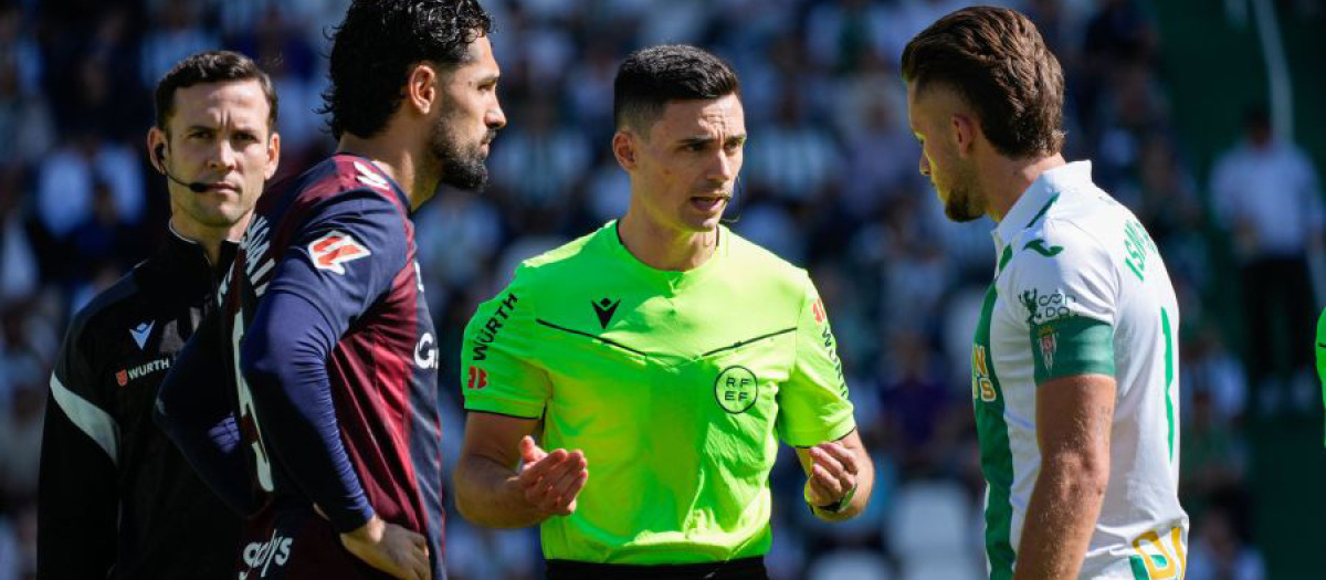 El colegiado del pasado Córdoba-Eibar, Gordillo Escamilla