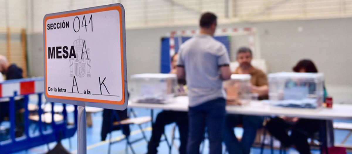 Colegio electoral en España