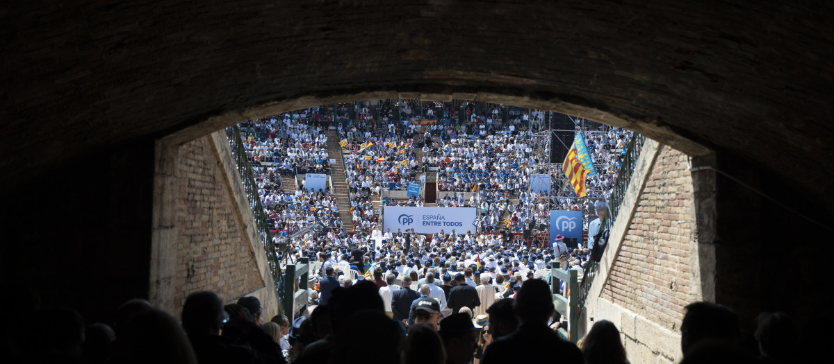 Imagen de la Plaza de Toros de Valencia tomada durante un mitin del PP