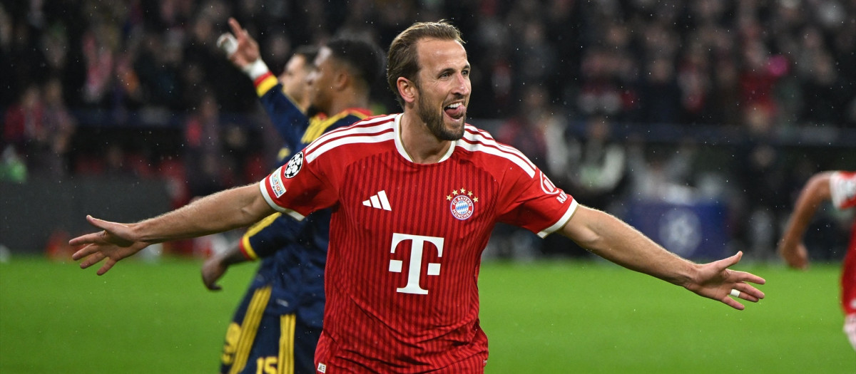 Harry Kane celebra un gol con la camiseta del Bayern