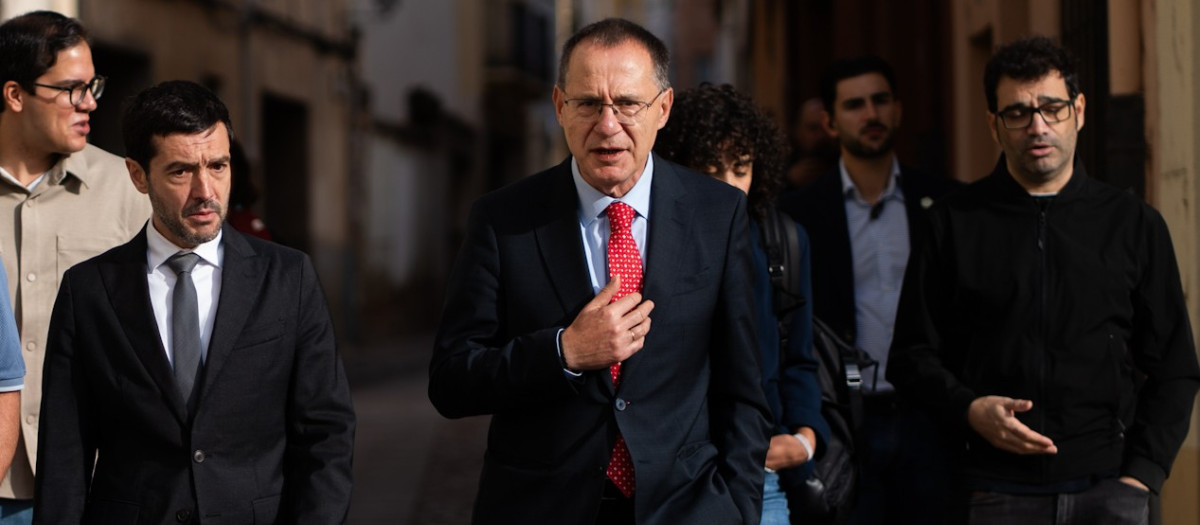 En el centro de la imagen, el subdelegado del Gobierno en Zamora, Ángel Blanco
