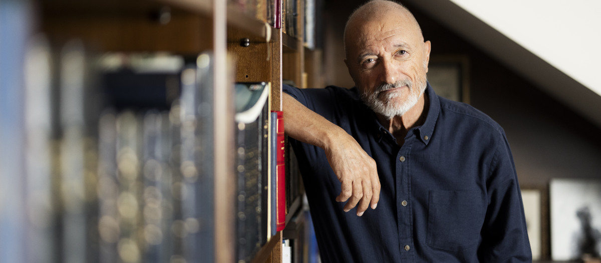 Arturo Pérez-Reverte publica 'La hipótesis más peligrosa'